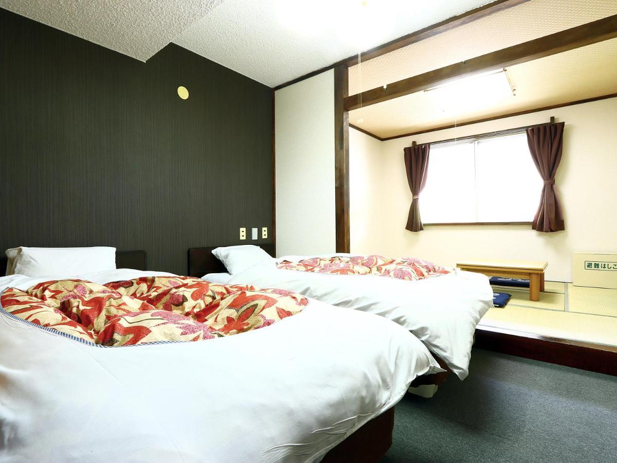 Hotel New Bernina Nagano Exteriör bild