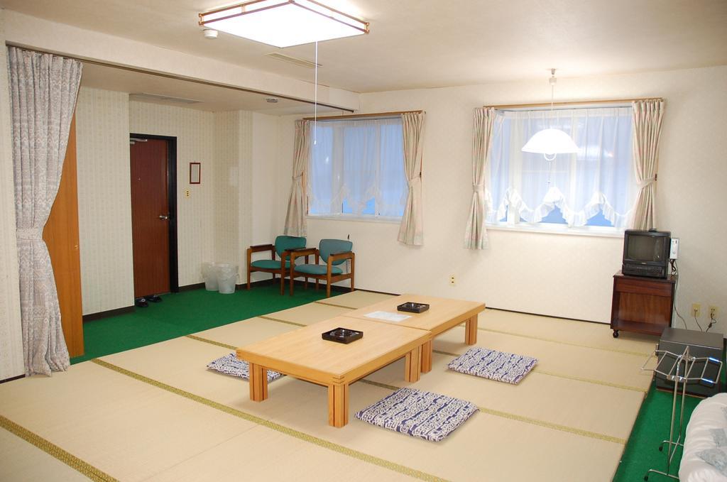 Hotel New Bernina Nagano Rum bild