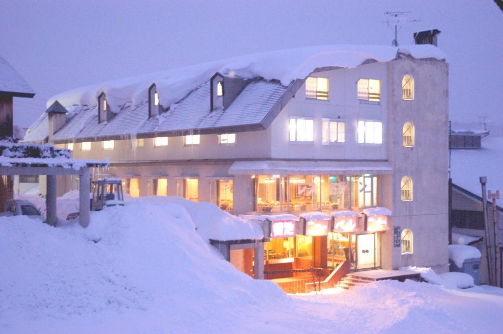Hotel New Bernina Nagano Exteriör bild