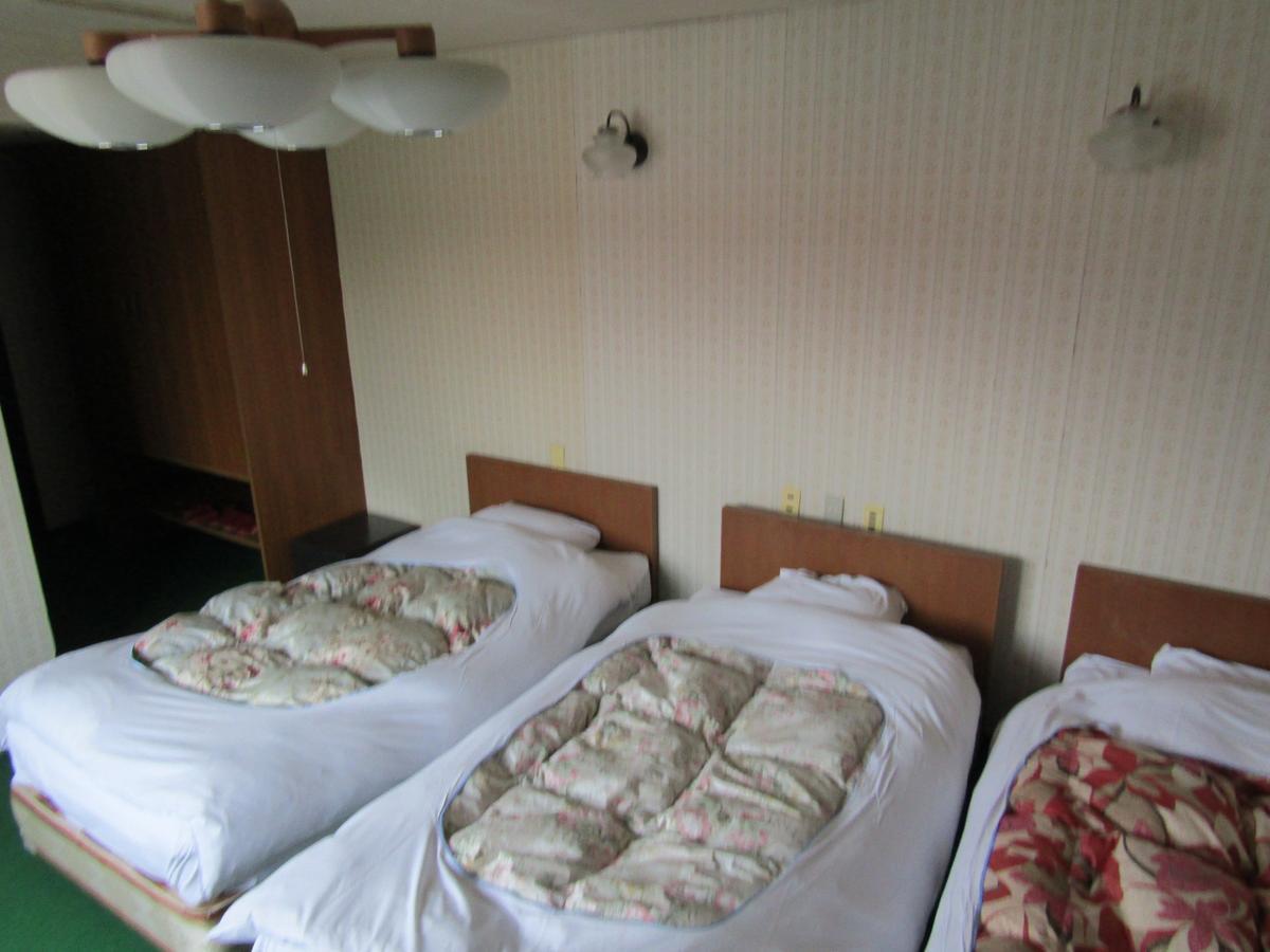 Hotel New Bernina Nagano Exteriör bild